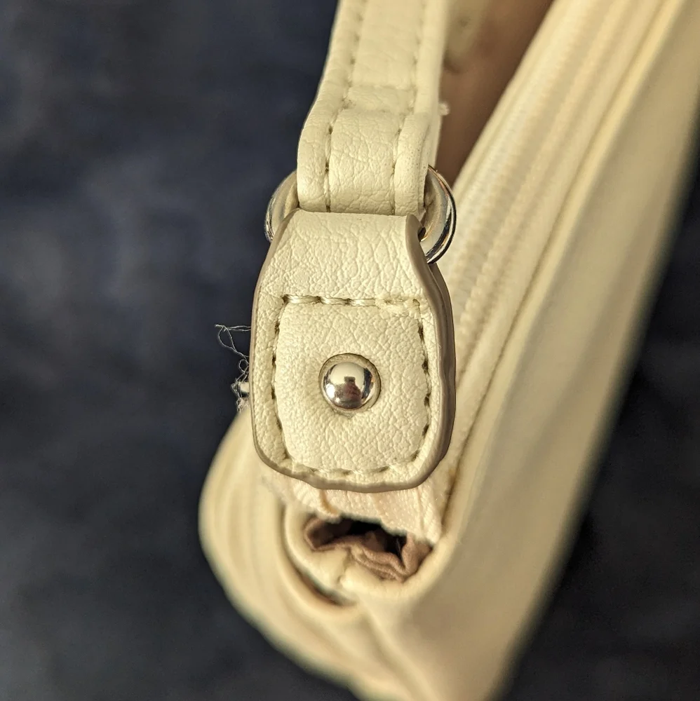 Women's Relic Crossbody Purse - Picture 13 of 16